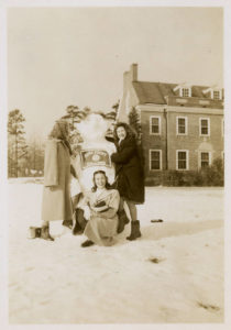 hpc-students-with-snowman-roberts-hall-1940s